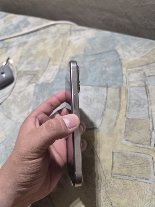 IPhone 15 pro 256 gb