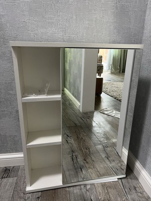 Шкаф навесной для ванной