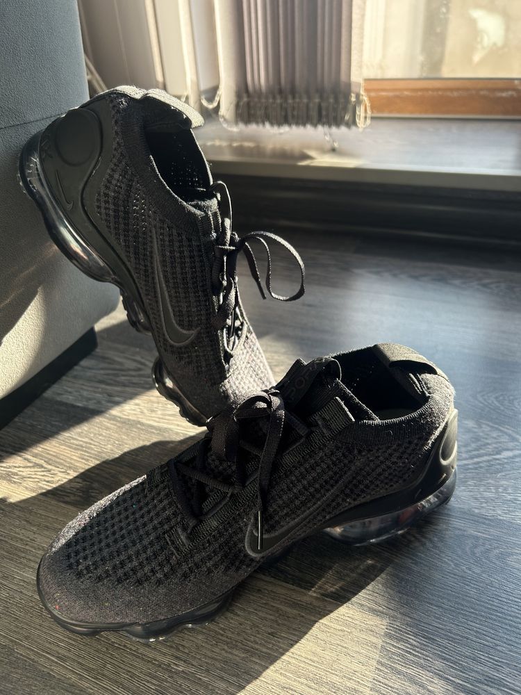 Vapormax yeezy best sale