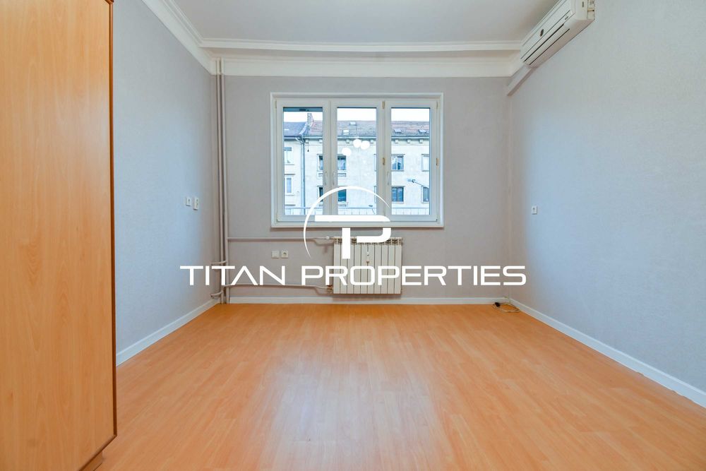 Дава се под наем Тристаен апартамент в София, Център - 90 кв.м за 899 € - Снимка #11