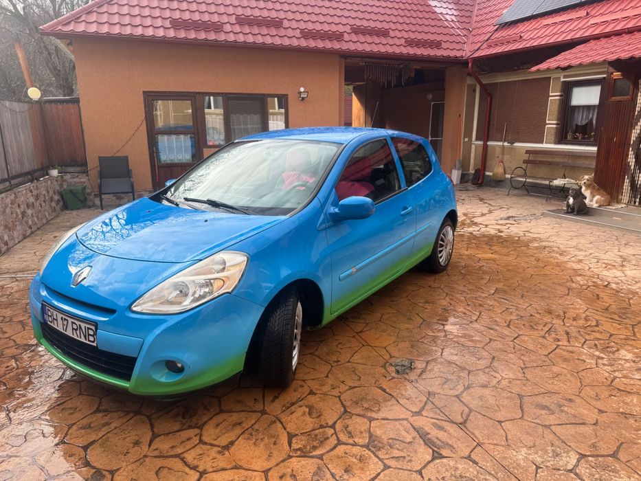 Vând Renault Clio III 1.5 dci euro 5