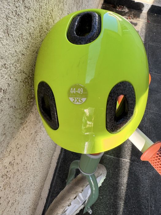 Vând cască 2SX de protecție pentru copii. Ca nouă. B-Twin