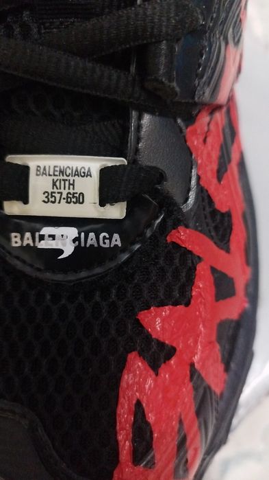 Balenciaga runner graffiti