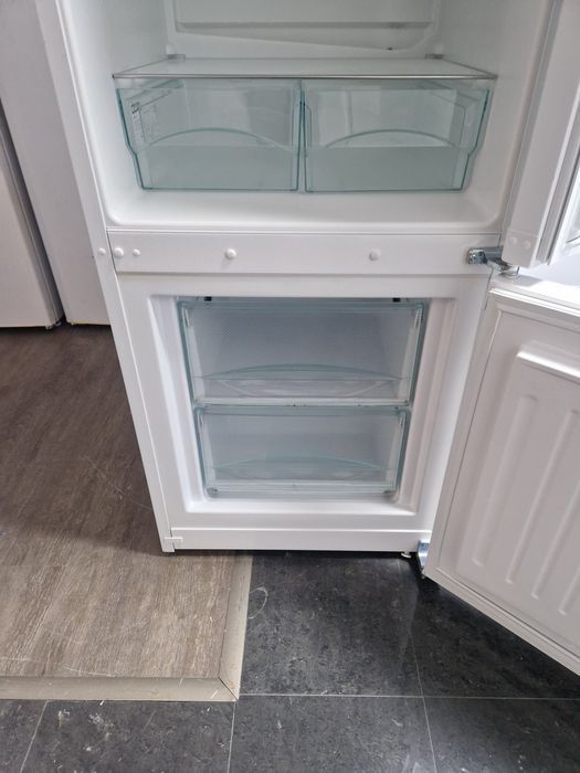 Хладилник с фризер Miele A++ 156 см