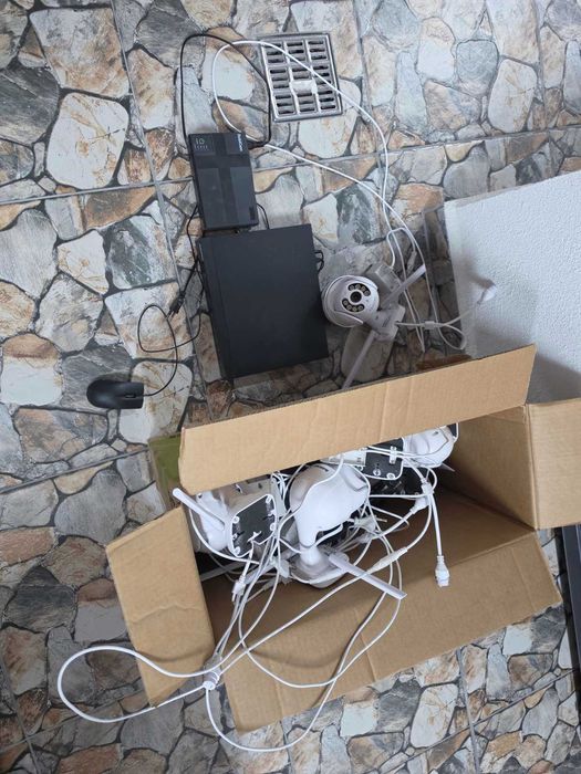 Камери с DVR и UPS