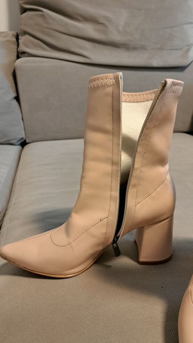 Botine roz-bej, 37, stare foarte buna