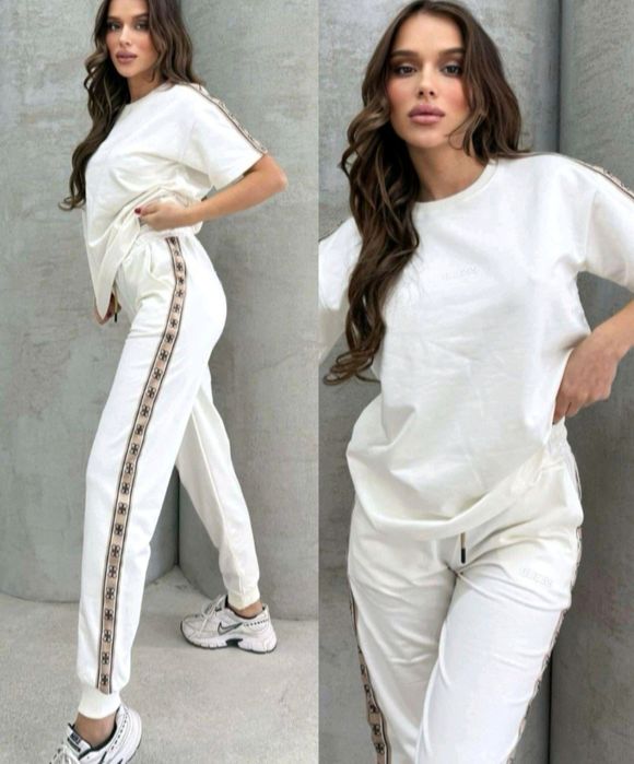 Налични дамски екипи и долнища