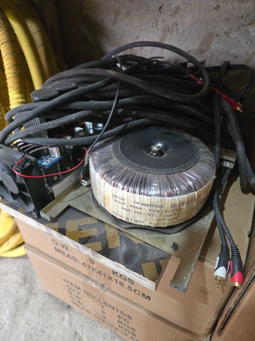 Vand transformator toroidal de 1000 Wati 2+65 V , 7,3 Amperi , 2+17V , 0,5 Amperi  1000 de lei
