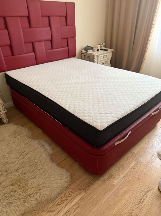 Pat dormitor cu somiera și saltea dormeo inclusă