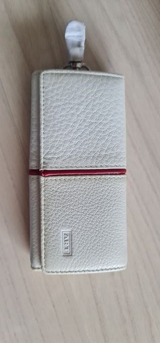 Ново портмоне за ключове ключодържател Арт93