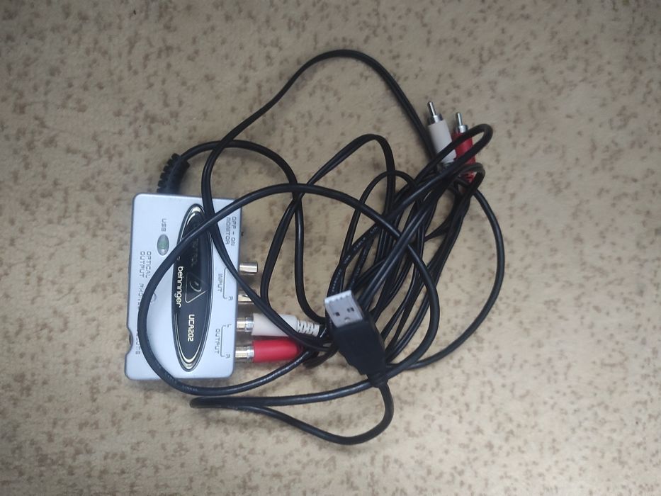 Аудио конвертор Behringer