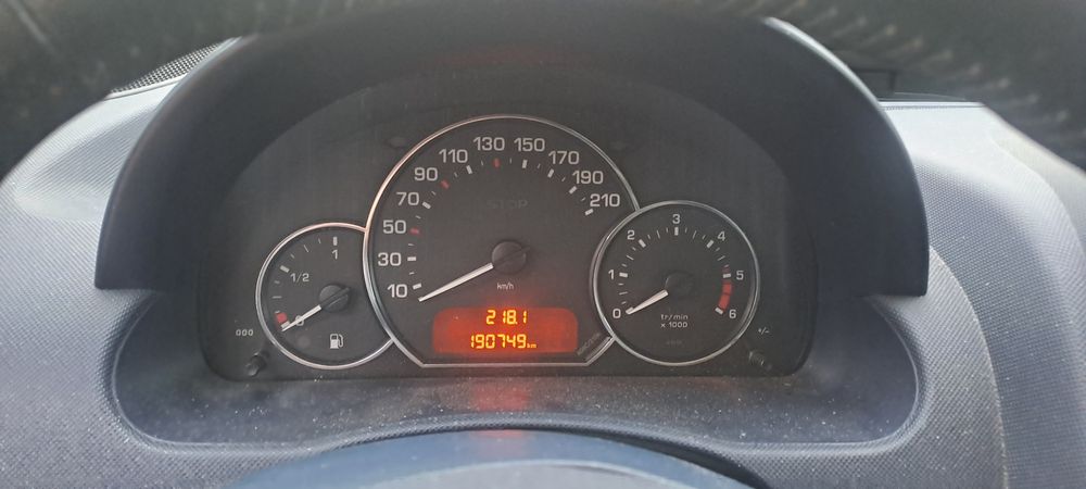 Peugeot 1007 1.6 diesel  2008