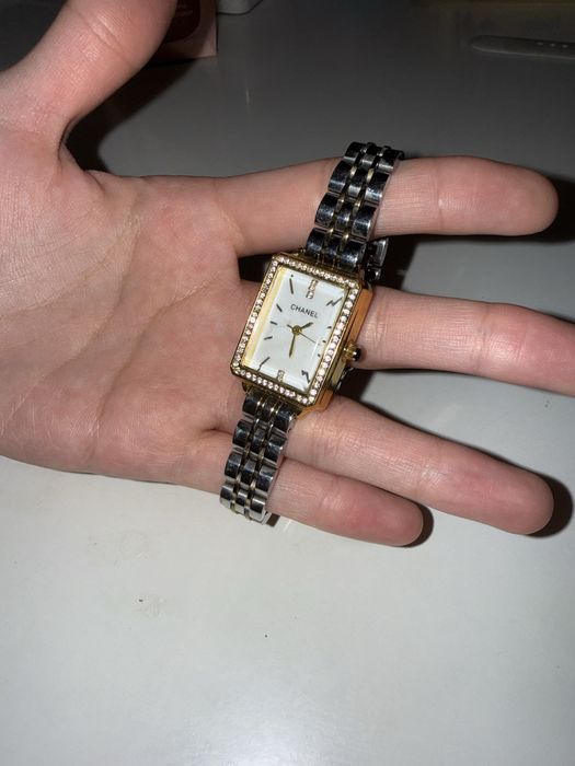 Женские часы chanel