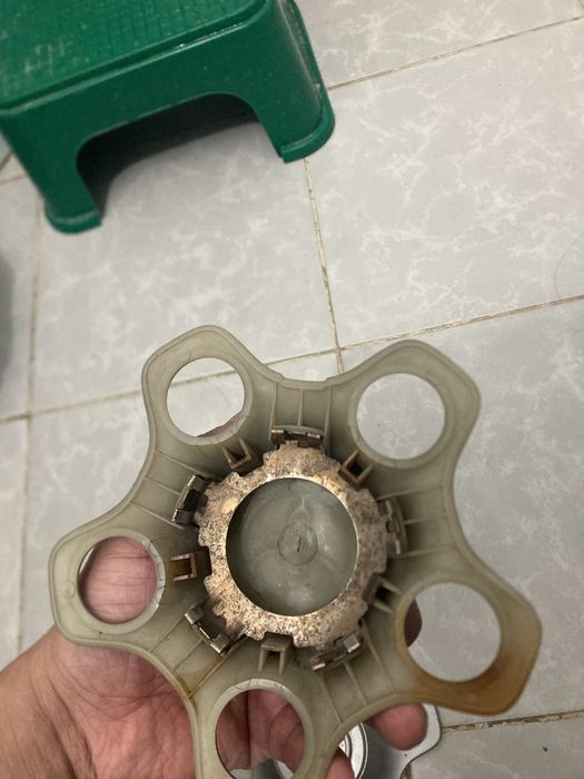 Колпаки на диски таета