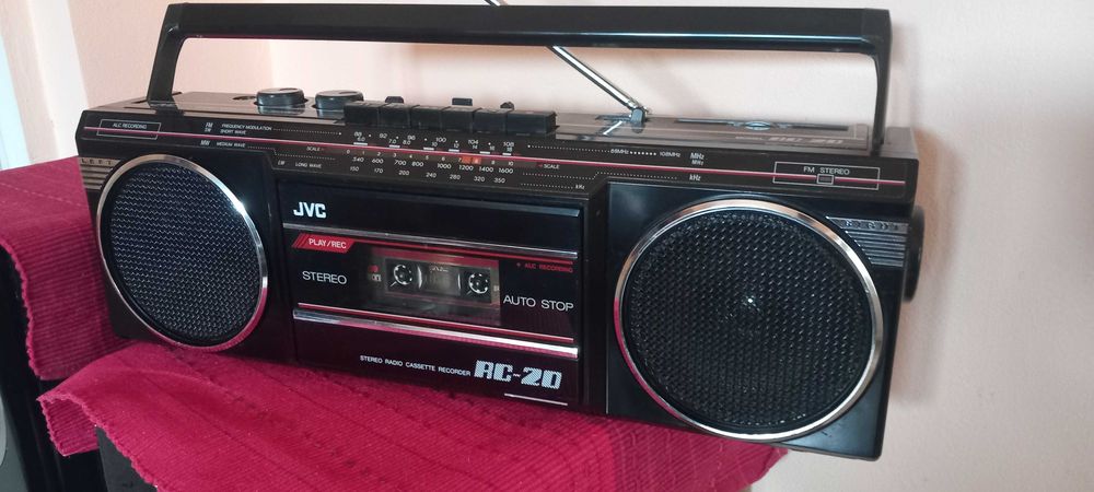 Radiocasetofon JVC RC-20