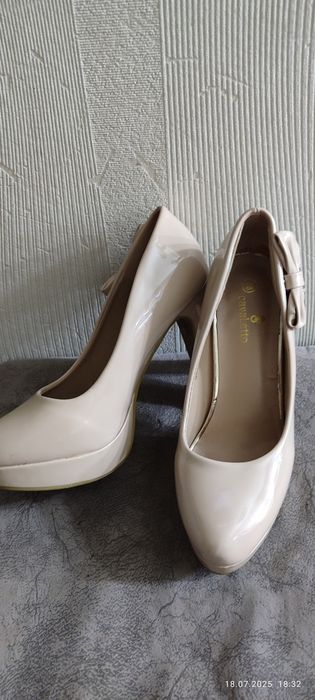 Туфли на выход 38