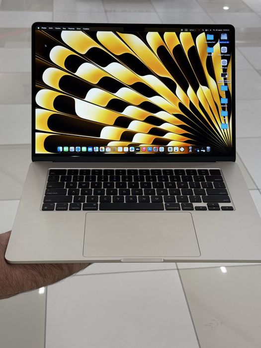 MacBook Air 15,3 M2/8GB/256GB/94%