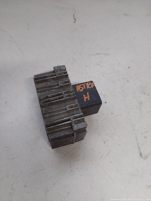 Releu Bujii Opel Astra H Gtc (L08, A04) [ 2005 - 2010 ] Oem 55354141