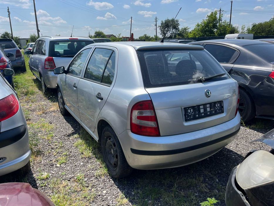 Dezmembrez Skoda Fabia 1 facelift gri argintiu 1,2 benzina 2006