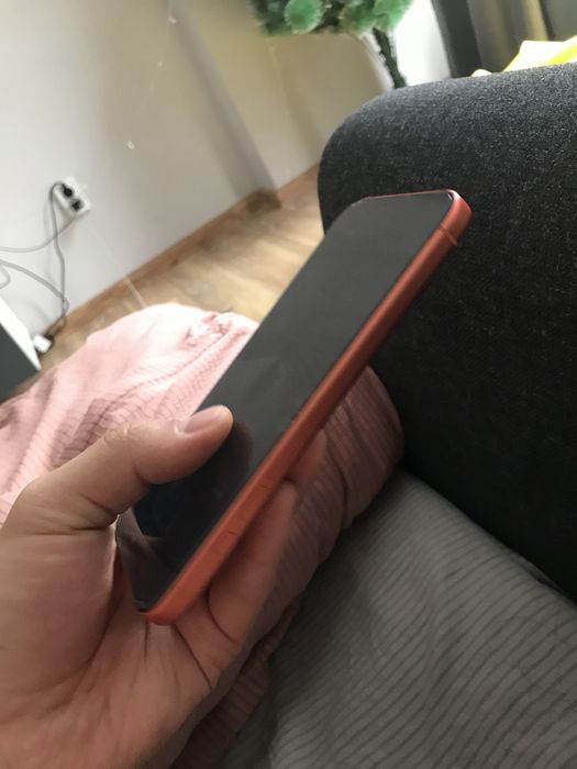 Продам iPhone 17 Pro Max на гарантии!