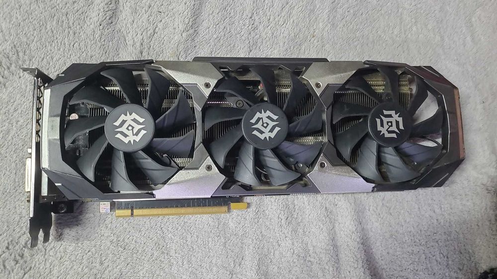 placa video Gaming  GeForce GTX 1070 de 8GB GDDR5 / 256 biti – ca noua