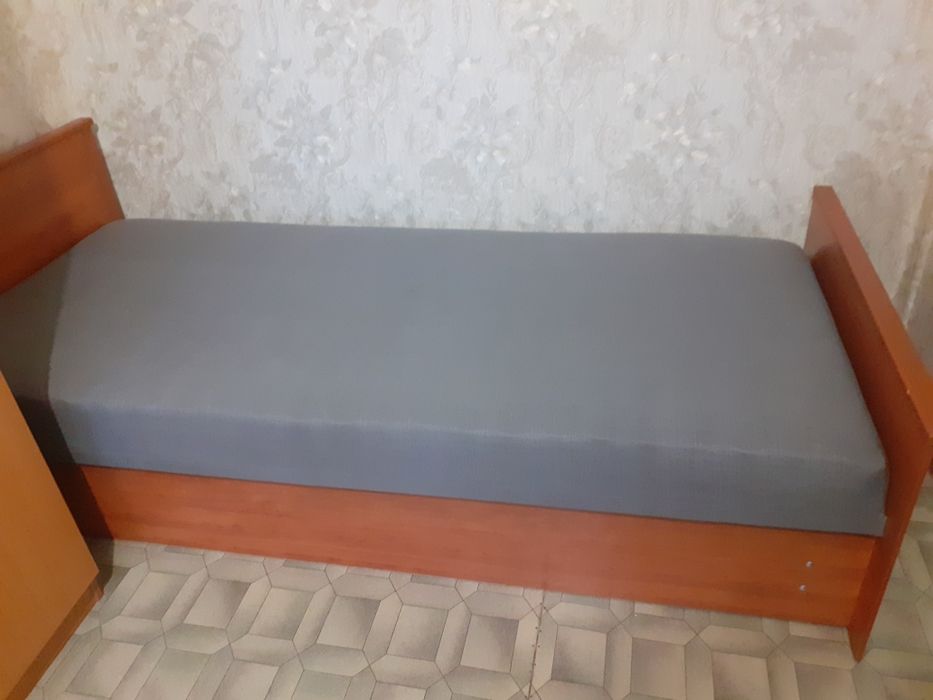 Продам кровать .