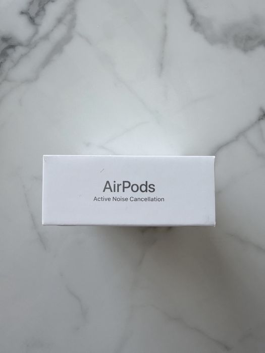 Слушалки Apple AirPods 4 ANC, бели, нови, гаранция