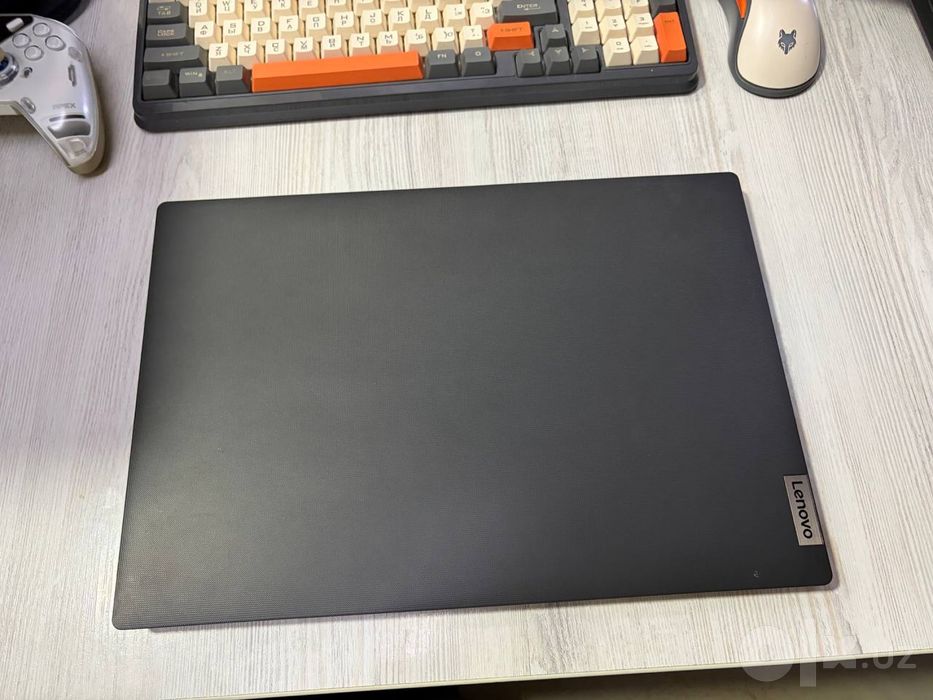 Срочно акция Lenovo i3-10 поколения 256 ссд озу 8 идеал