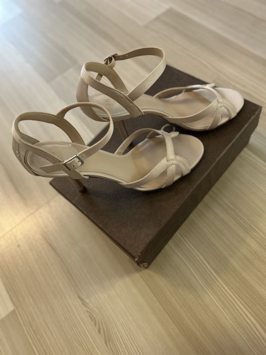 Sandale 39, Nou cu eticheta