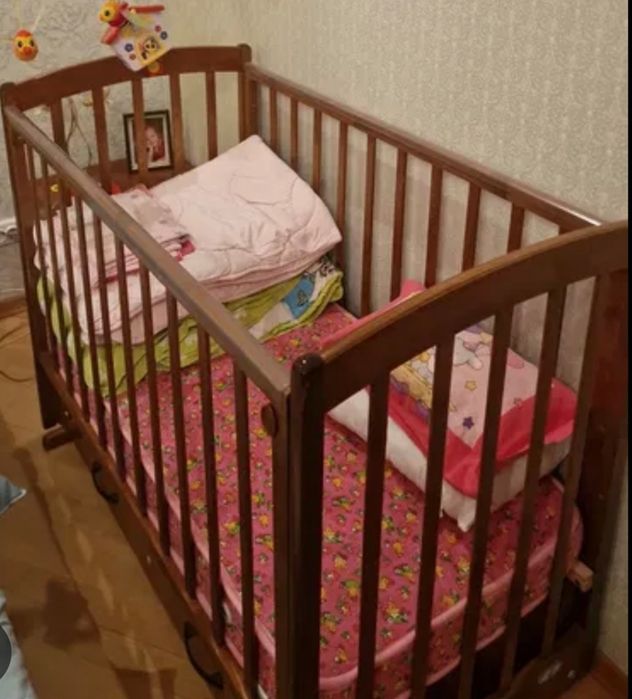 Продам детскую кроватку