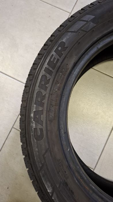 Зимна бусова гума Continental 215 60 17С