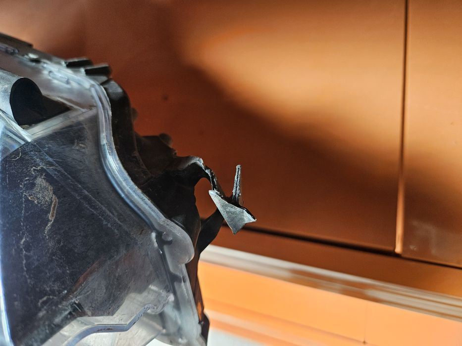 Десен фар за Toyota C-hr