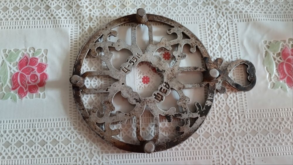 Подставка под горячее СССР-4500 тг