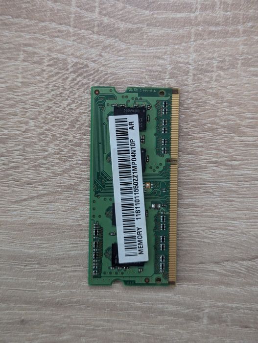1GB RAM за лаптоп  DDR 3 Samsung