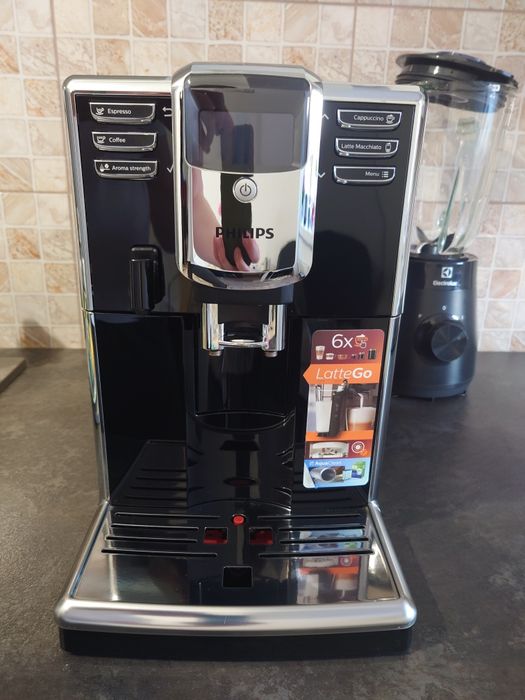 Espressor automat Philips EP5330/10 Seria 5000 sistem de lapte LatteGo
