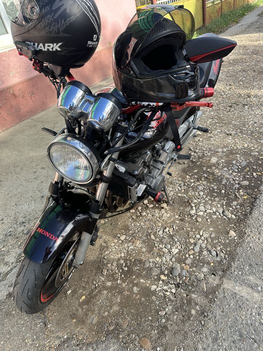 De vanzaere Honda Hornet an 2002