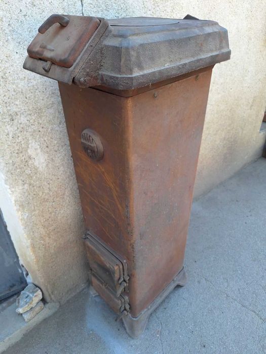 Стара чугунена печка