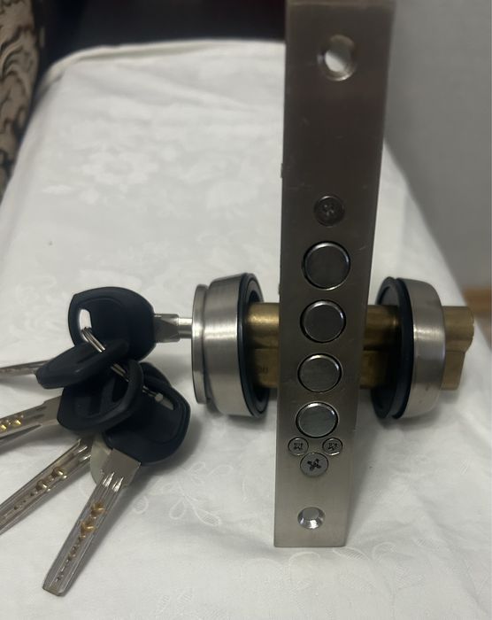 Замок для дверей