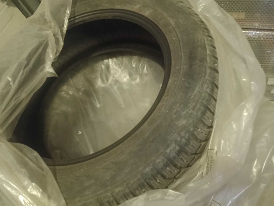 Cauciucuri (anvelope) iarna second hand - Nokian 225/60 R18