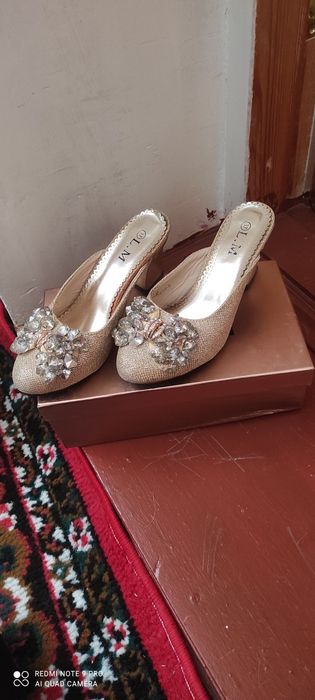 Продаю обувь, по сидке.