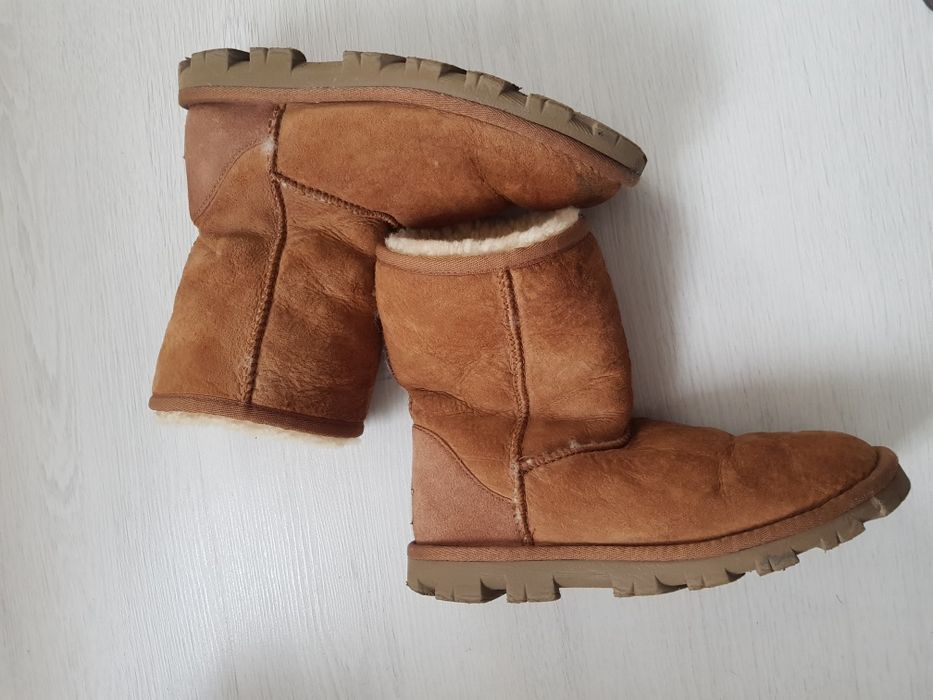 Ghete scurte UGG nr. 37