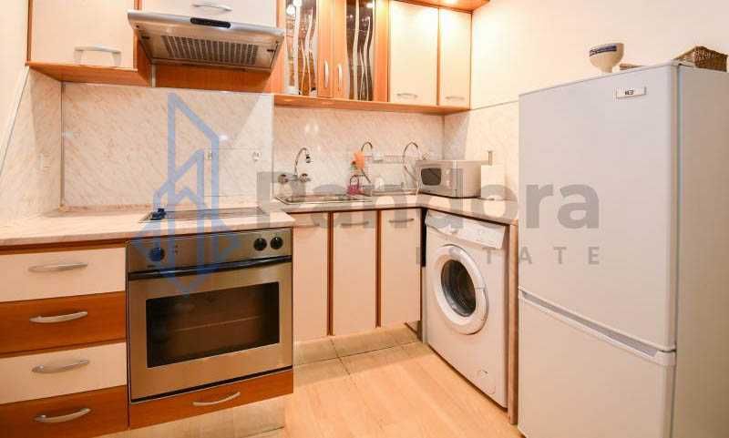 Двустаен апартамент под наем в Центъра