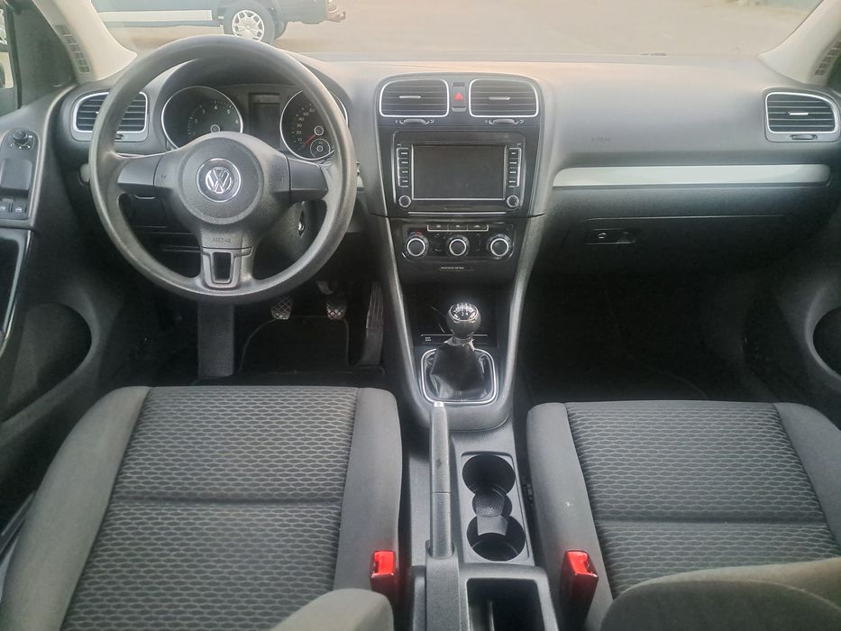 Volkswagen Golf 6 An 2010 Motor 1,4 MPI  Unic Proprietar