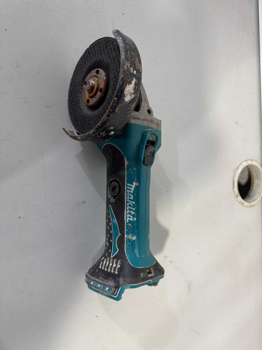 Ъглошлайф - Makita 18 V li ion / 115 mm / solo