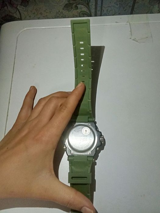 Продаю часы прочные