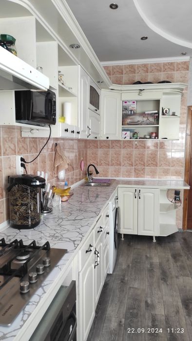 Продажа 3 ком . квартиры