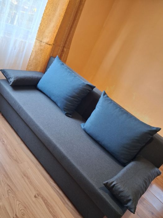 Canapea extensibilă Nouă