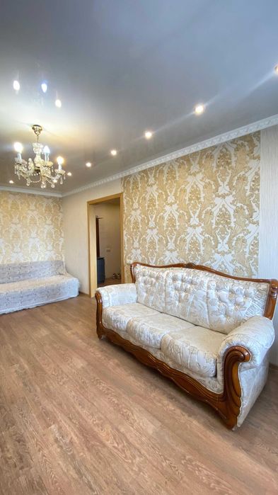 Продам 3комн квартиру на Уюте