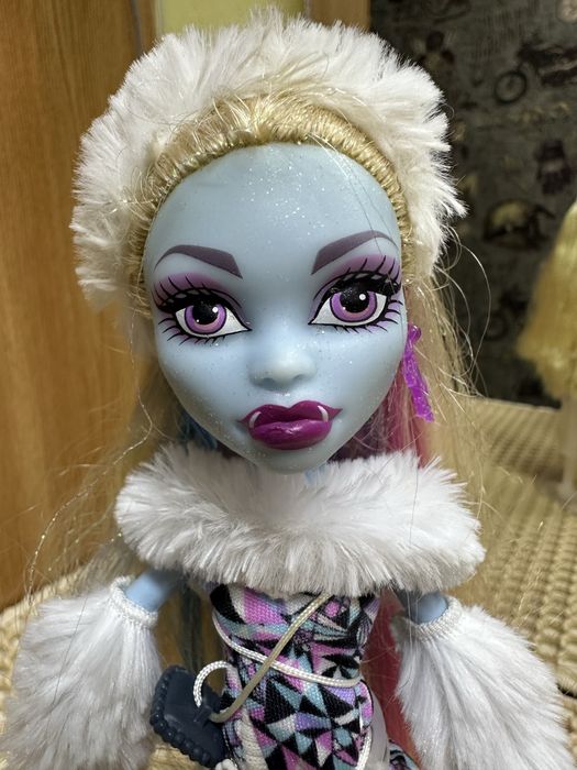 Продам  куклу  монстр хай!