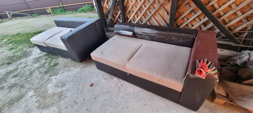 Vand urgent coltar din doua canapele